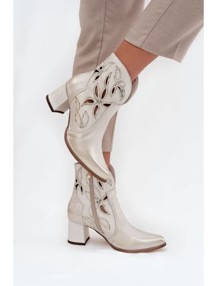 Topánky na podpätku model 219131 Krok vo veľkom štýle