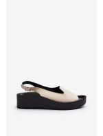 model 21646323 Dámské kožené sandály na tlusté podrážce světle béžové - Zazoo