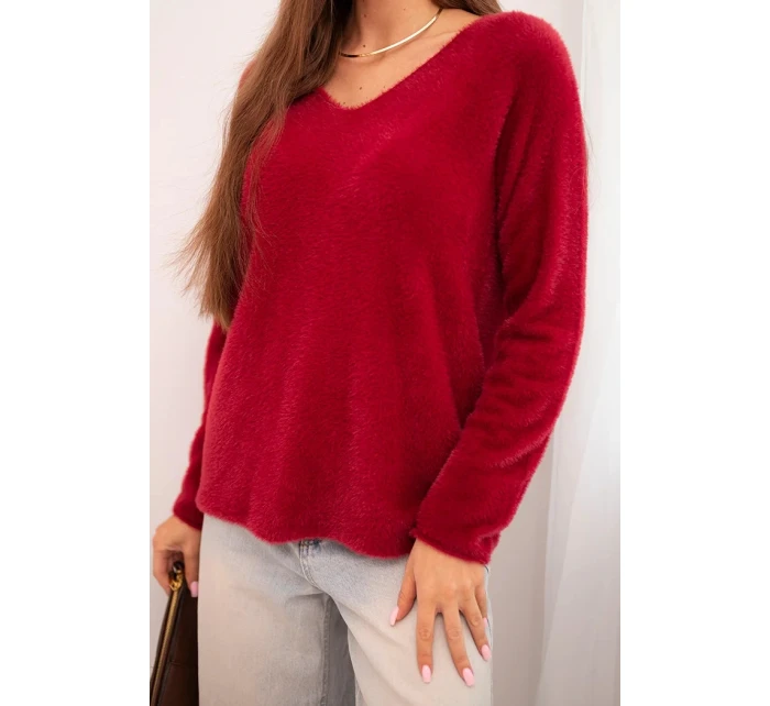 Dámsky mäkký pletený sveter s výstrihom do V bordovej farby