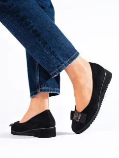 Pohodlné dámske lodičky čierne na kline