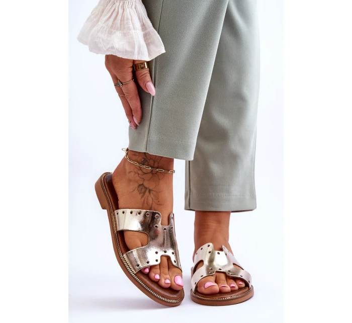 model 21617412 Dámské žabky s ozdobnými výřezy Zlaté - Zazoo