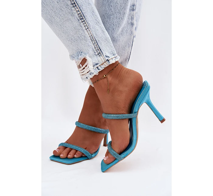 Dámské sandály na podpatku zdobené kamínky modré Vittoria