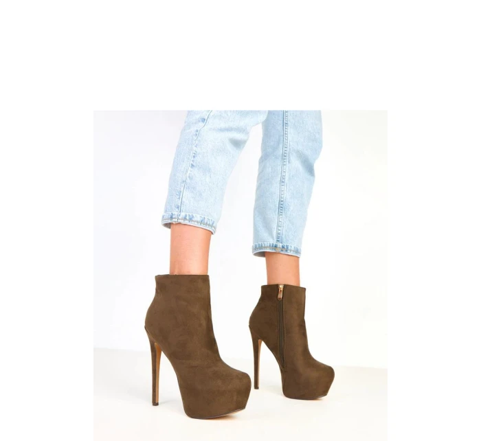 Topánky na podpätku model 217915 Solea Topánky na podpätku model 217915 Solea