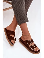 Dámské pantofle z imitace semiše se zlatými přezkami čokoládové Averia