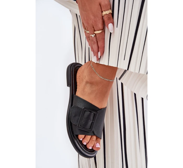 Dámské kožené sandály s přezkou D&A model 21691008 Černé - S.Barski