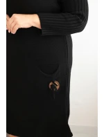 Dámské šaty Plus Size s oversized kapsami černá model 21393366 - K-Fashion