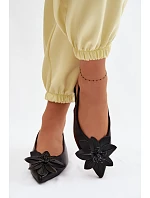 Dámské sandály na nízkém podpatku s květem Černé model 22102844 - Boto