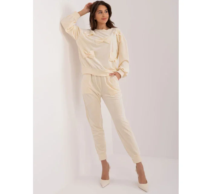 DHJ KMPL 8850.68 ecru