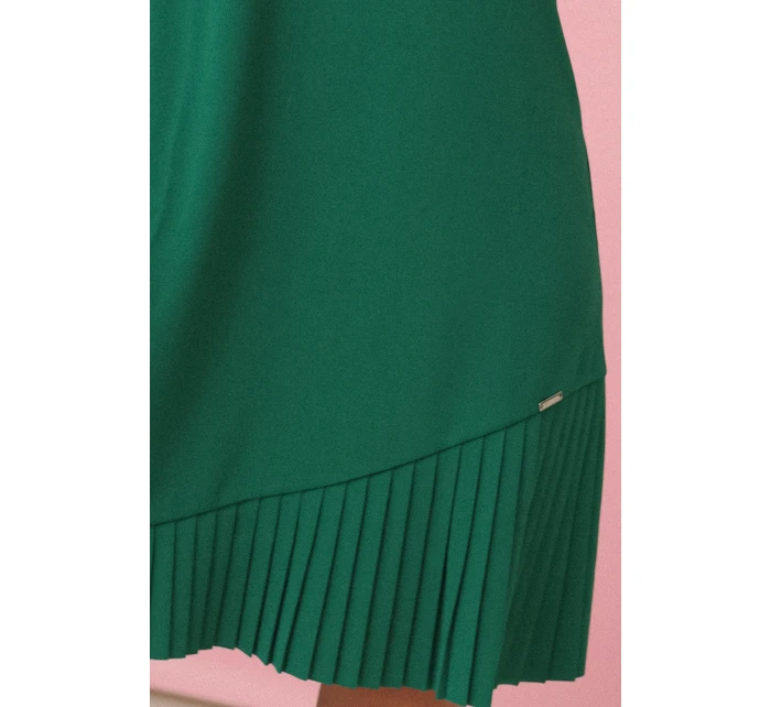 308-4 KARINE elegantné trapézové šaty s asymetrickými pásmi - ZELENÉ