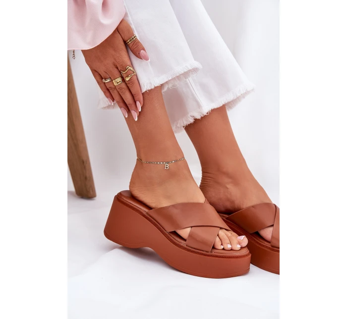 Dámské sandály na platformě a klínu camel model 21687265 - Boto Dámské sandály na platformě a klínu camel model 21687265 - Boto