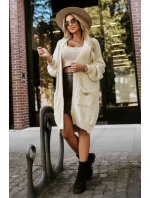 628-1 Módny oversize sveter s ozdobnou brošňou a praktickými vreckami - béžový 628-1 Módny oversize sveter s ozdobnou brošňou a praktickými vreckami - béžový