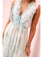 Dámske viskózové šaty s mätovou výšivkou