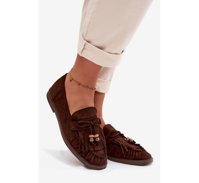 Ženské mokasíny s třásněmi a korálky Čokoládové model 21937642 - Boto Ženské mokasíny s třásněmi a korálky Čokoládové model 21937642 - Boto