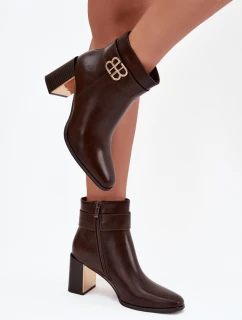 Dámske členkové topánky Galinne s opaskom a zlatými detailmi - čokoládové
