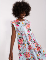 Svetlomodré šaty so splývavým kvetom