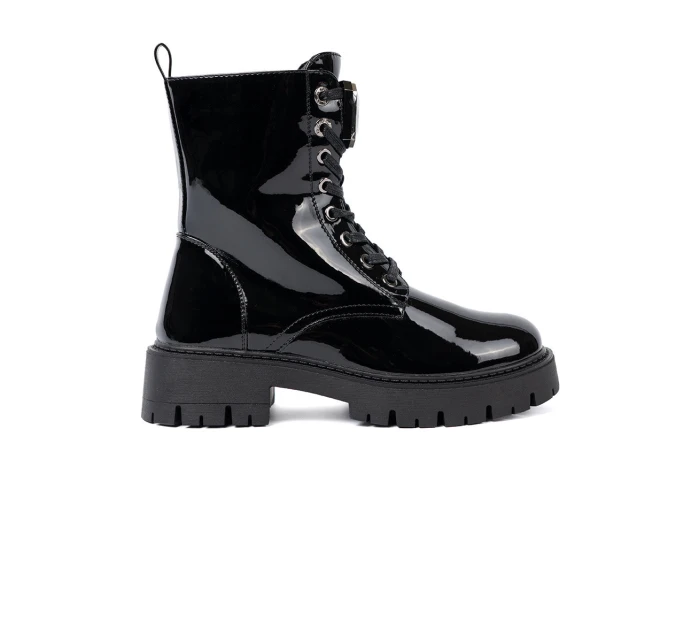 Pekné členkové topánky na platforme pre ženy Pekné členkové topánky na platforme pre ženy