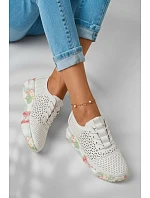 Kožené otevřené dámské polobotky bílé model 22069504 - Boto