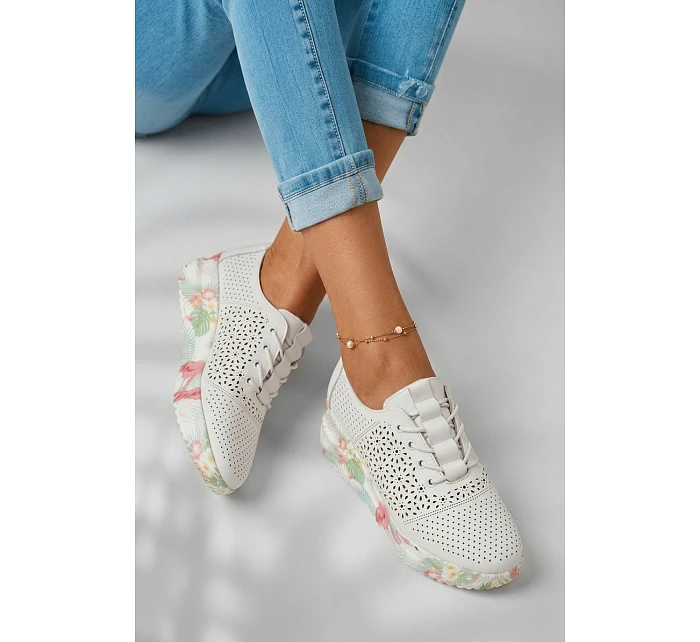 Kožené otevřené dámské polobotky bílé model 22069504 - Boto