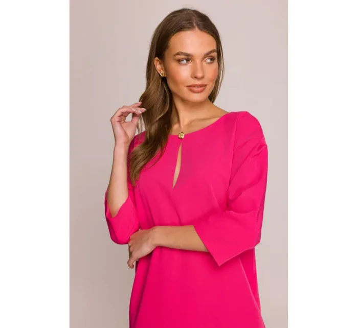 Šaty uvolněného střihu s výstřihem s  růžové model 20966121 - STYLOVE