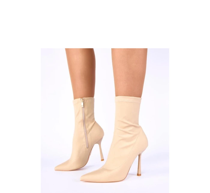 Topánky na podpätku model 222900 Solea