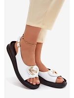 Kožené sandály na platformě s ozdobou model 22133571 Bílé - S.Barski