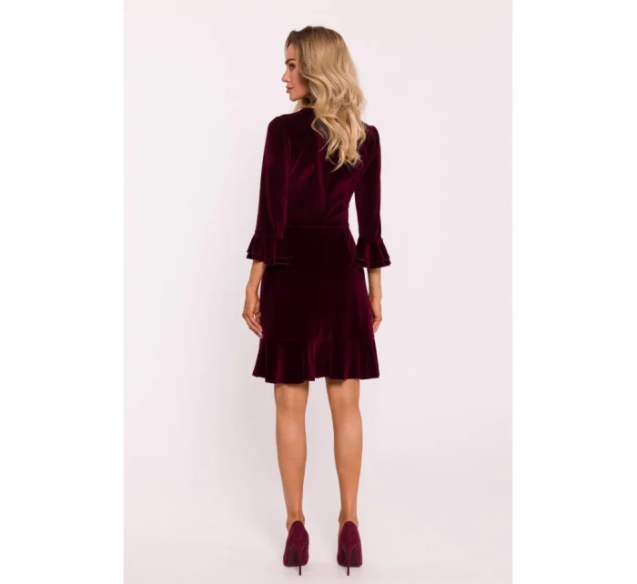 model 21874829 Sametové šaty s volánky bordó - Moe model 21874829 Sametové šaty s volánky bordó - Moe
