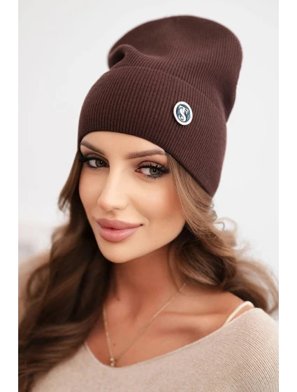 Dámska čiapka z modalu a viskózy s ozdobným gombíkom hnedá Dámska čiapka z modalu a viskózy s ozdobným gombíkom hnedá