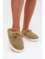Kožešinové pantofle s zelené model 21772518 - Boto