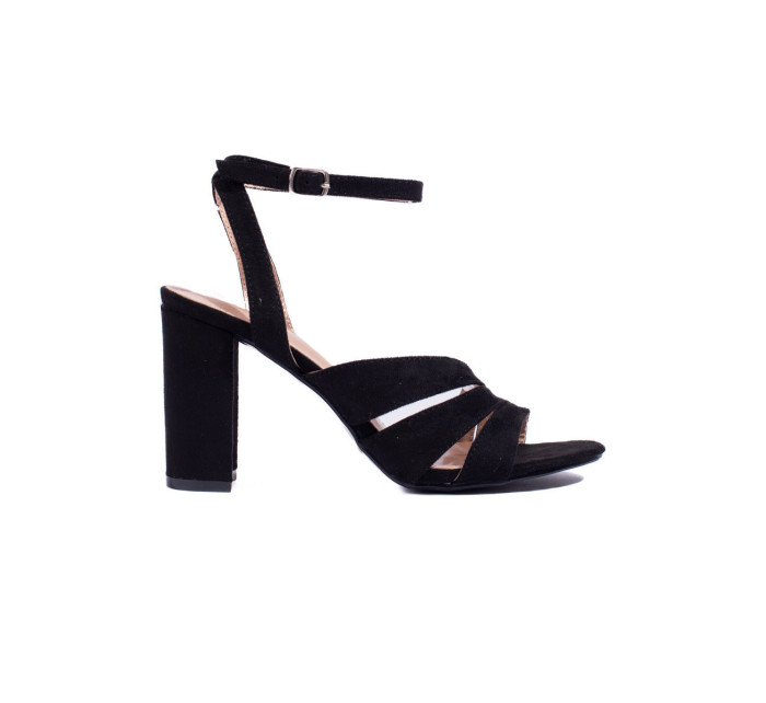 Exkluzívny dámske sandále čierne na širokom podpätku