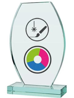 Sklenená trofej s farebnou potlačou LuxorJet, gravírovaním a atramentovou výplňou a puzdrom