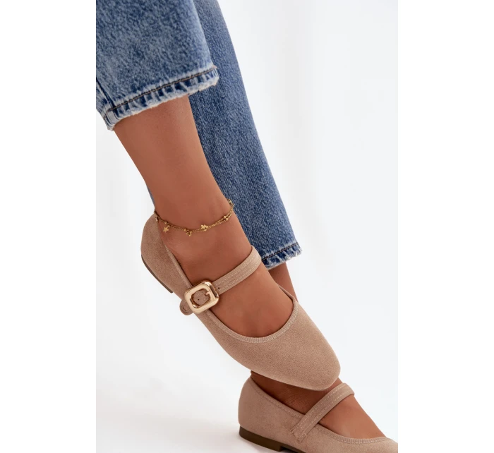 Baleríny s páskem a zlatým sponou Eko semiš Béžové model 21744478 - Boto