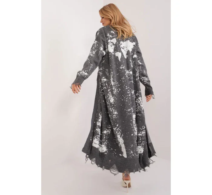 Zapínanie svetra model 194215 Badu