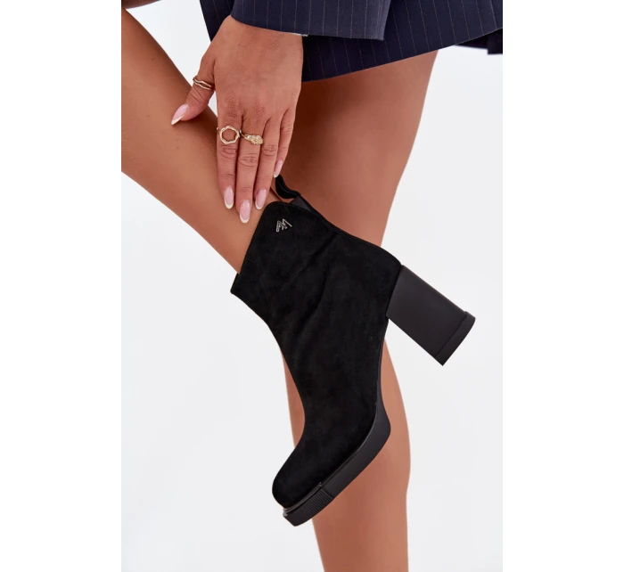 Topánky na podpätku model 217801 Krok vo veľkom štýle