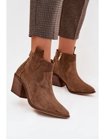 Kovbojky z pravé semišové kůže model 22035885 Khaki - Zazoo Kovbojky z pravé semišové kůže model 22035885 Khaki - Zazoo