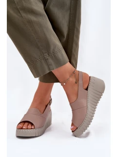 Sandały Damskie Z Naturalnej Skóry Na Koturnie Artiker 54C0788 Ciemnobeżowe