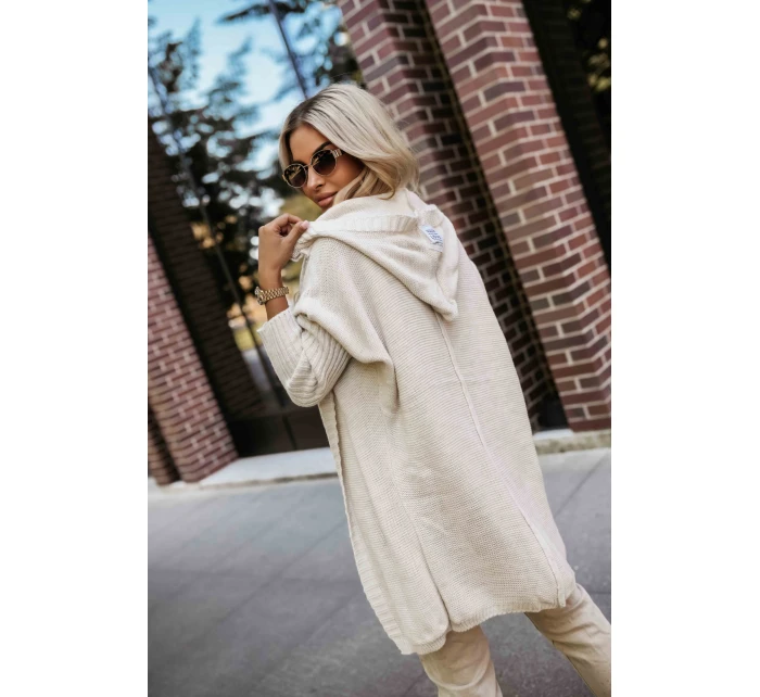 oversize svetr s kapucí a nášivkou béžový model 21382135 - numoco basic