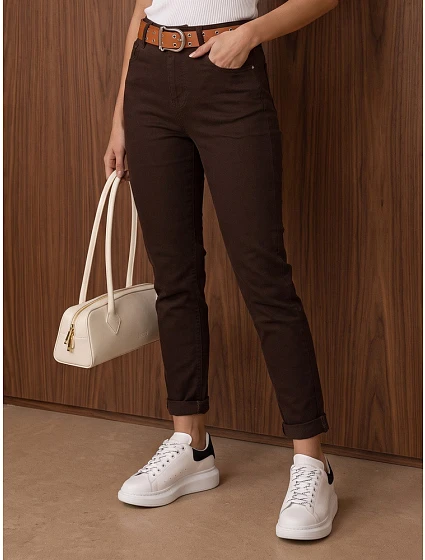 Jeansy damskie mom fit z paskiem model 22383549 - FashionStreet Jeansy damskie mom fit z paskiem model 22383549 - FashionStreet