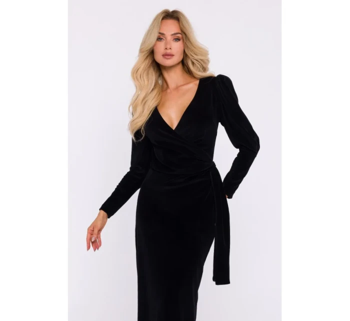 M828 Zamatové maxi šaty s hlbokým výstrihom do V - čierne