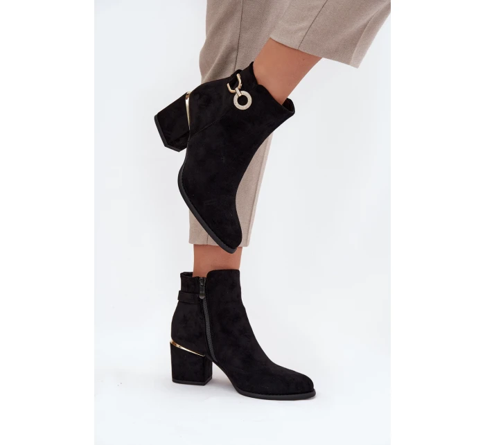 Ocieplane Botki Damskie Ze Złotymi Detalami Na Słupku Czarne Dorisse