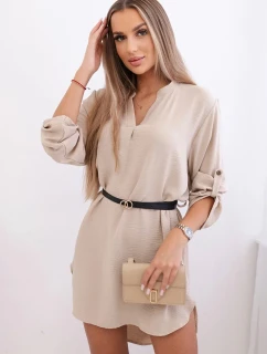 Šaty s delšími zády a pásem světle béžová