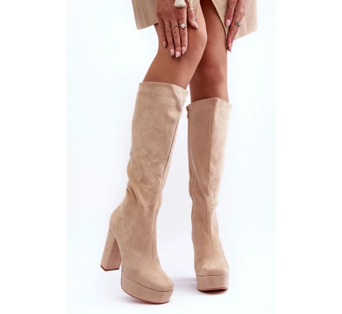 Topánky na podpätku F11189 béžové - Krok vo veľkom štýle