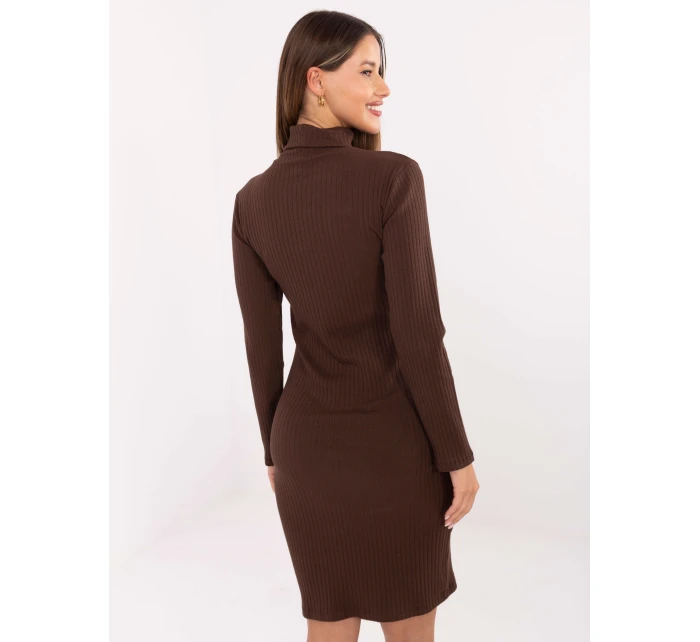 Sukienka RV SK model 21768517 ciemny brązowy - FPrice Sukienka RV SK model 21768517 ciemny brązowy - FPrice