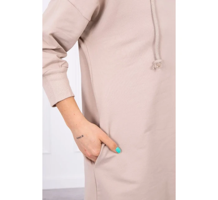 Šaty s kapucňou a dlhším chrbtom béžové Šaty s kapucňou a dlhším chrbtom béžové