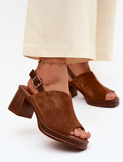 Kožené semišové sandály na podpatku Vinceza 39995 Camel