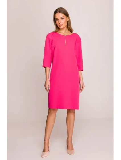 Šaty uvolněného střihu s výstřihem s  růžové model 20966121 - STYLOVE