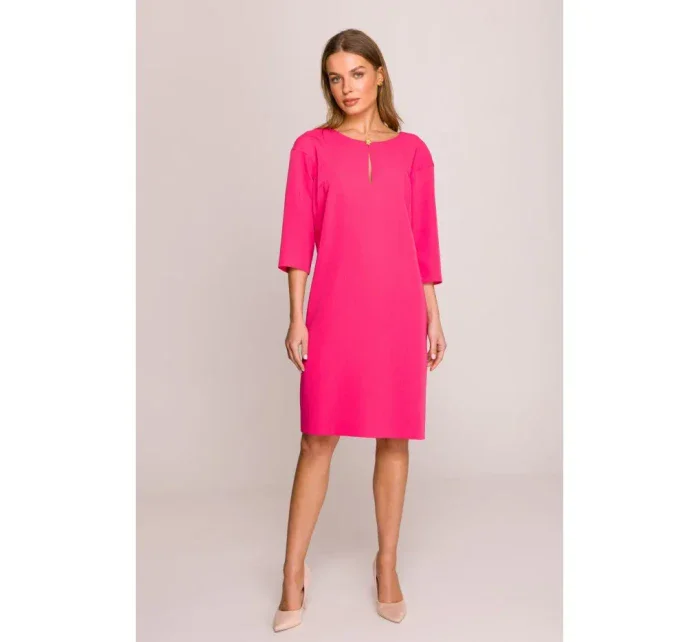 Šaty uvolněného střihu s výstřihem s  růžové model 20966121 - STYLOVE