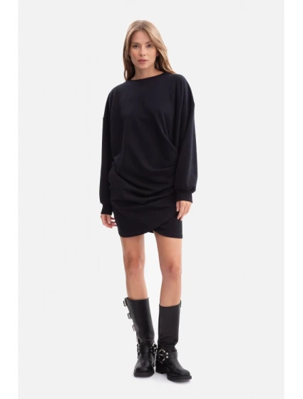 model 21379818 Pletené šaty s bočními záhyby černé - BeWear