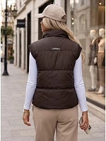 Dámska prešívaná vesta s golierom, hnedá, FashionStreet TY5969 Dámska prešívaná vesta s golierom, hnedá, FashionStreet TY5969