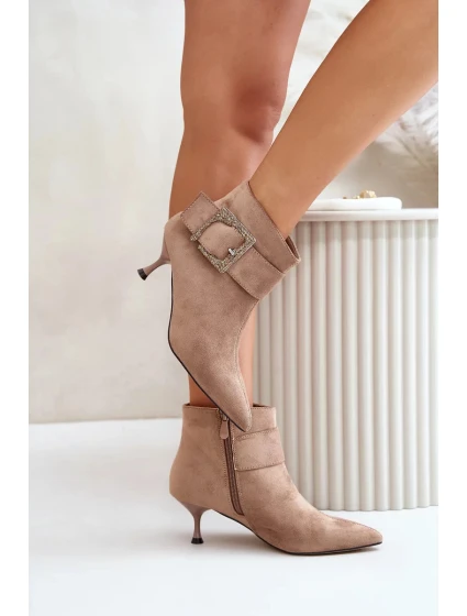 Dámske členkové topánky na podpätku s ozdobnou prackou béžové Nirilis Dámske členkové topánky na podpätku s ozdobnou prackou béžové Nirilis