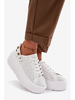 Kožené Ažurové Dámské Tenisky Na Platformě S Páskem Na Bílé model 22100286 - D&A Kožené Ažurové Dámské Tenisky Na Platformě S Páskem Na Bílé model 22100286 - D&A